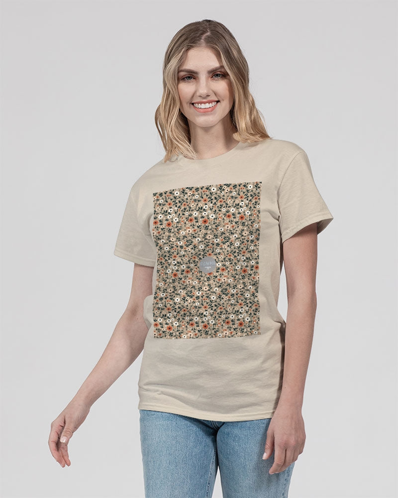 Busy and pretty Unisex Ultra Cotton T-Shirt | Gildan