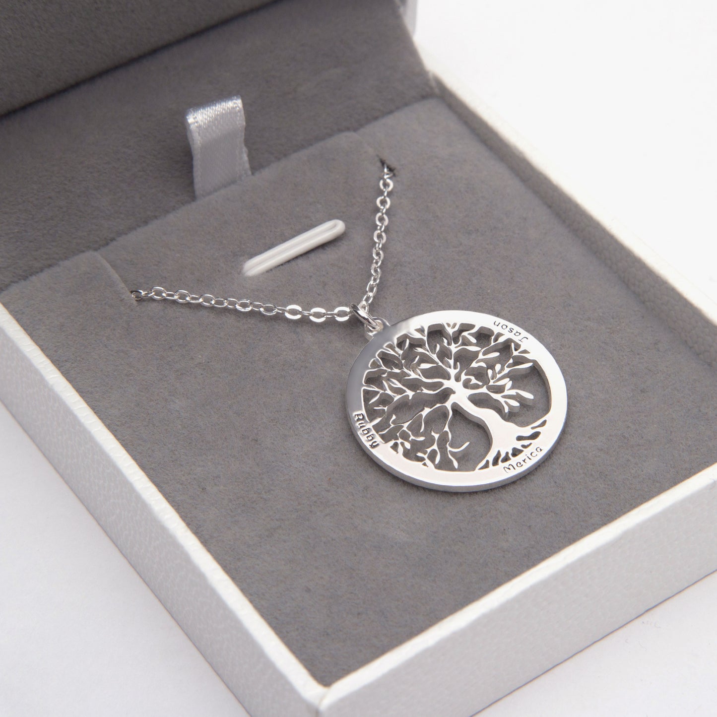 Beautiful Silverfox Life Tree Necklace