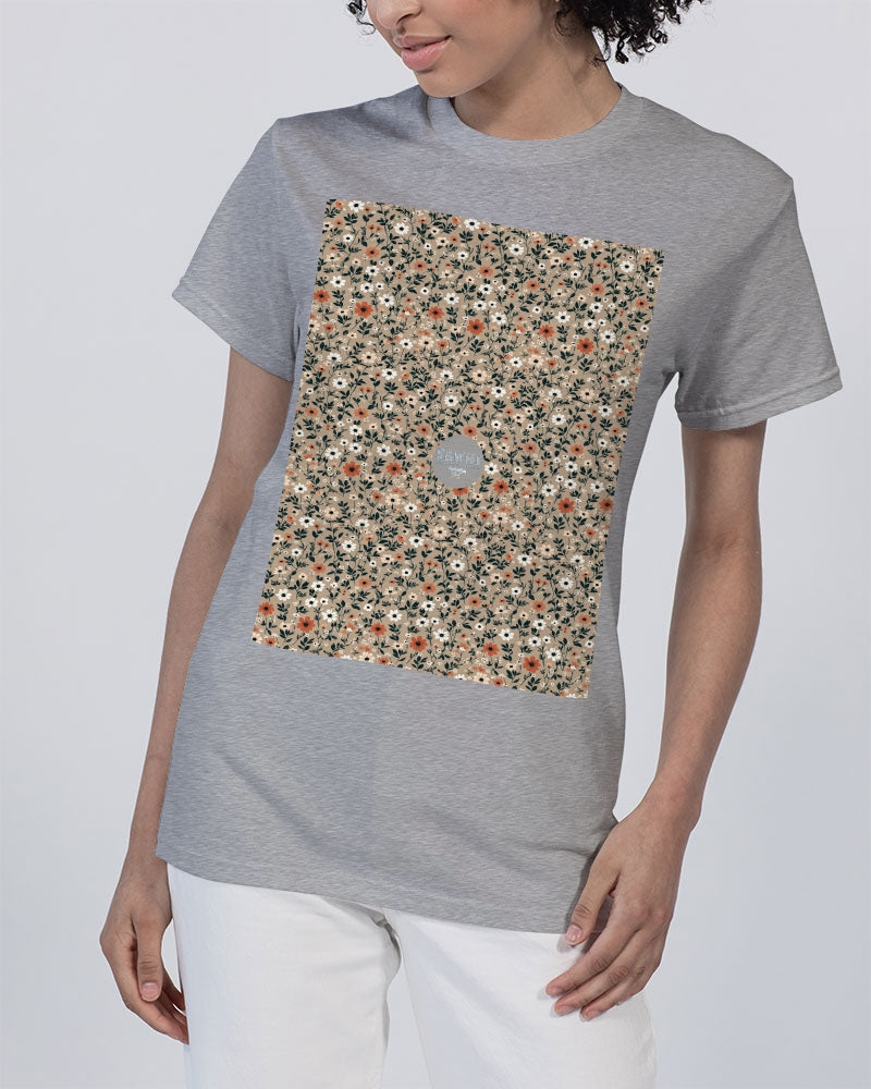 Busy and pretty Unisex Heavy Cotton T-Shirt | Gildan