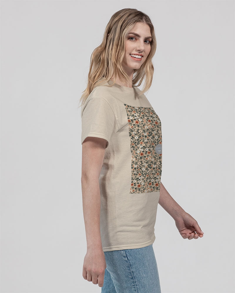 Busy and pretty Unisex Ultra Cotton T-Shirt | Gildan