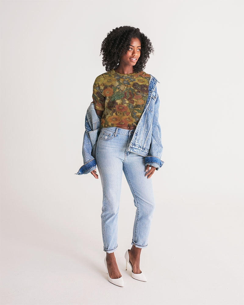 Autumn play Women's All-Over Print Lounge Cropped Tee