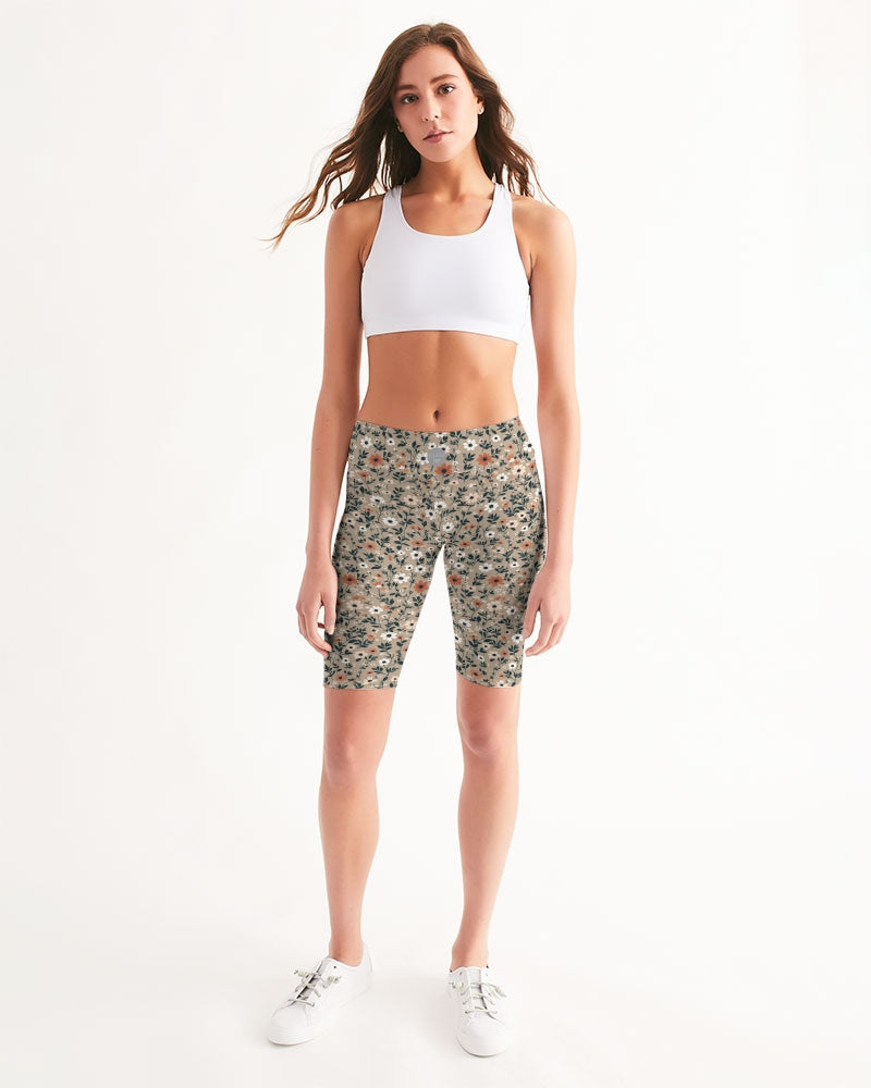 Busy and pretty Women's All-Over Print Mid-Rise Bike Shorts