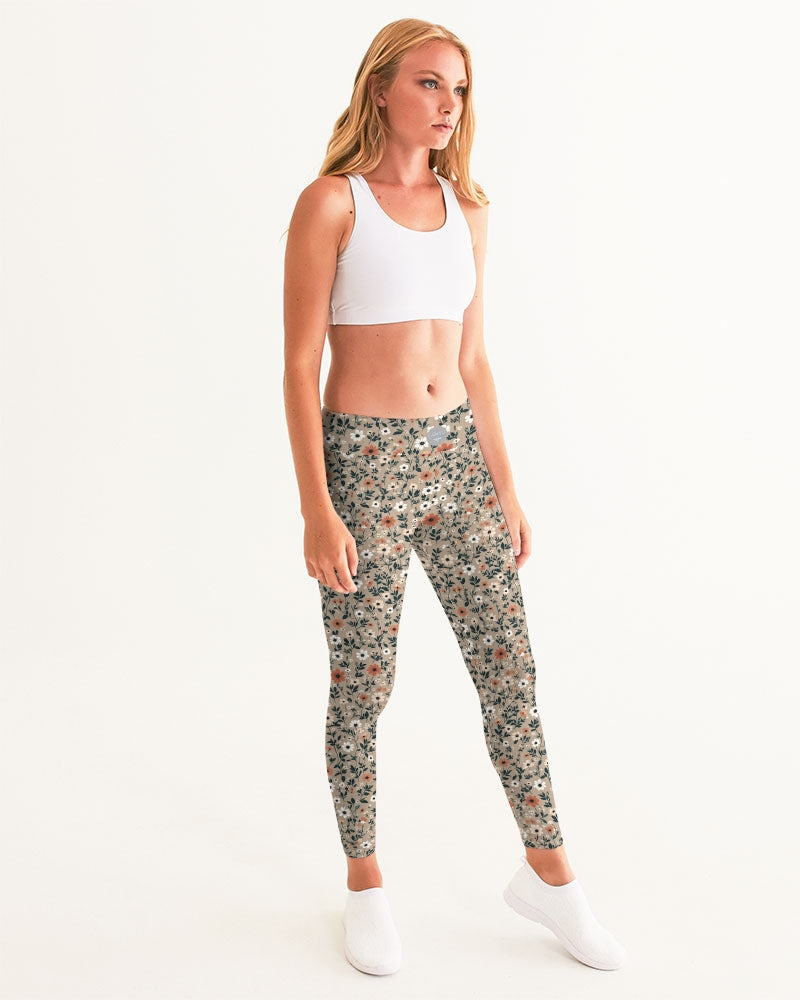 Busy and pretty Women's All-Over Print Yoga Pants