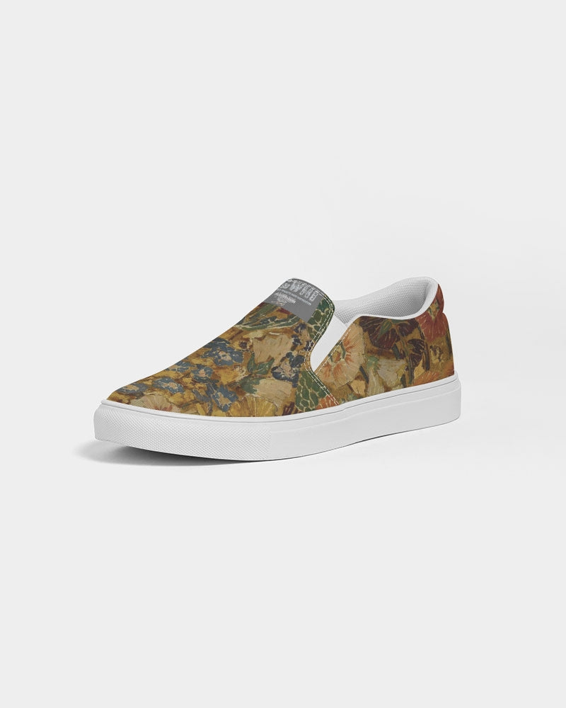 Autumn play Women's Slip-On Canvas Shoe