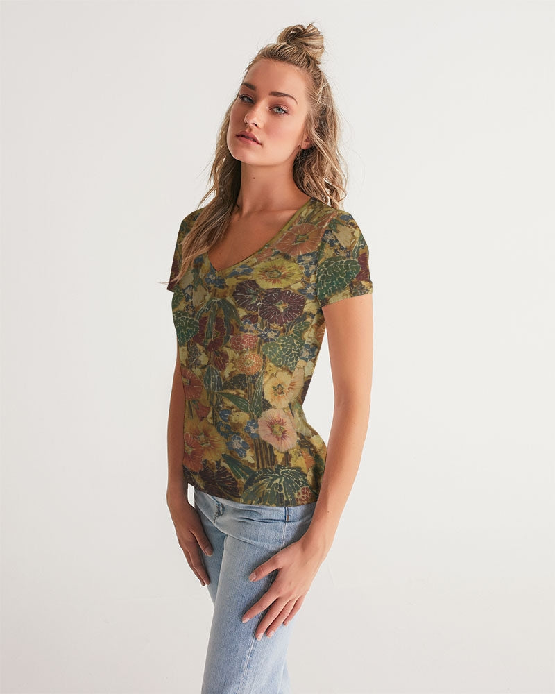 Autumn play Women's All-Over Print V-Neck Tee