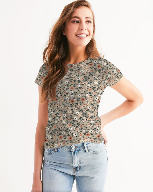 Busy and pretty Women's All-Over Print Tee