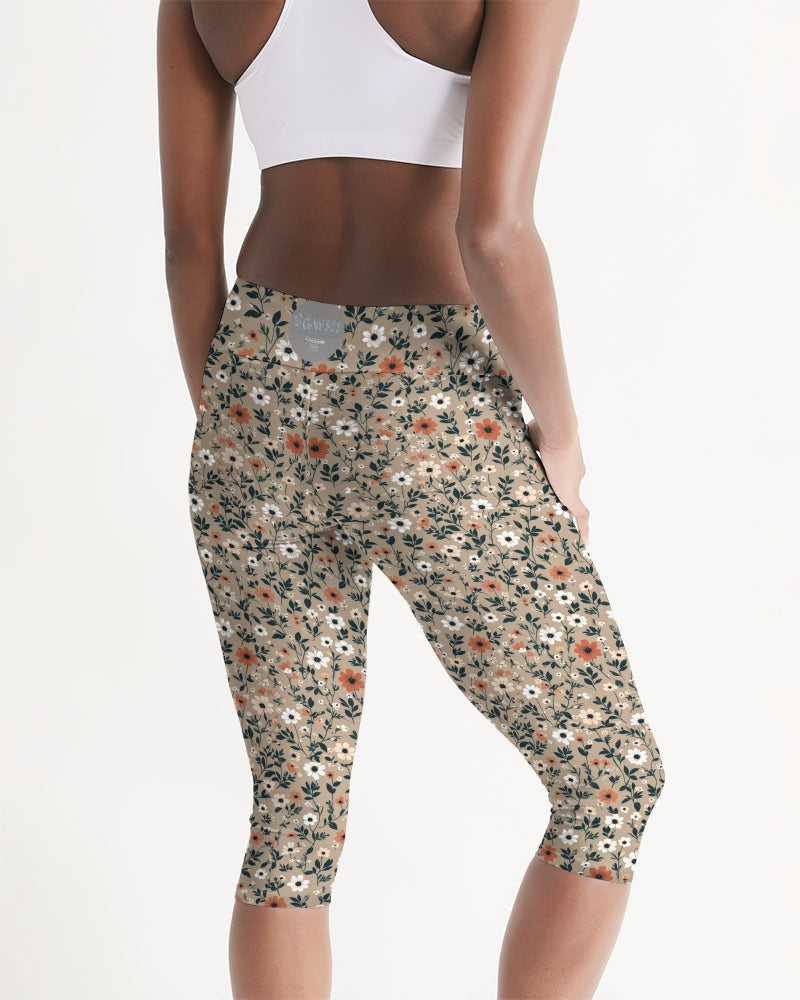 Busy and pretty Women's All-Over Print Mid-Rise Capri