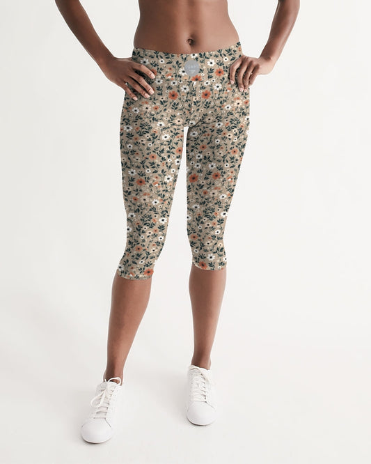 Busy and pretty Women's All-Over Print Mid-Rise Capri