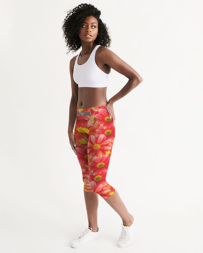 Beautiful blood orange flower design Women's All-Over Print Mid-Rise Capri