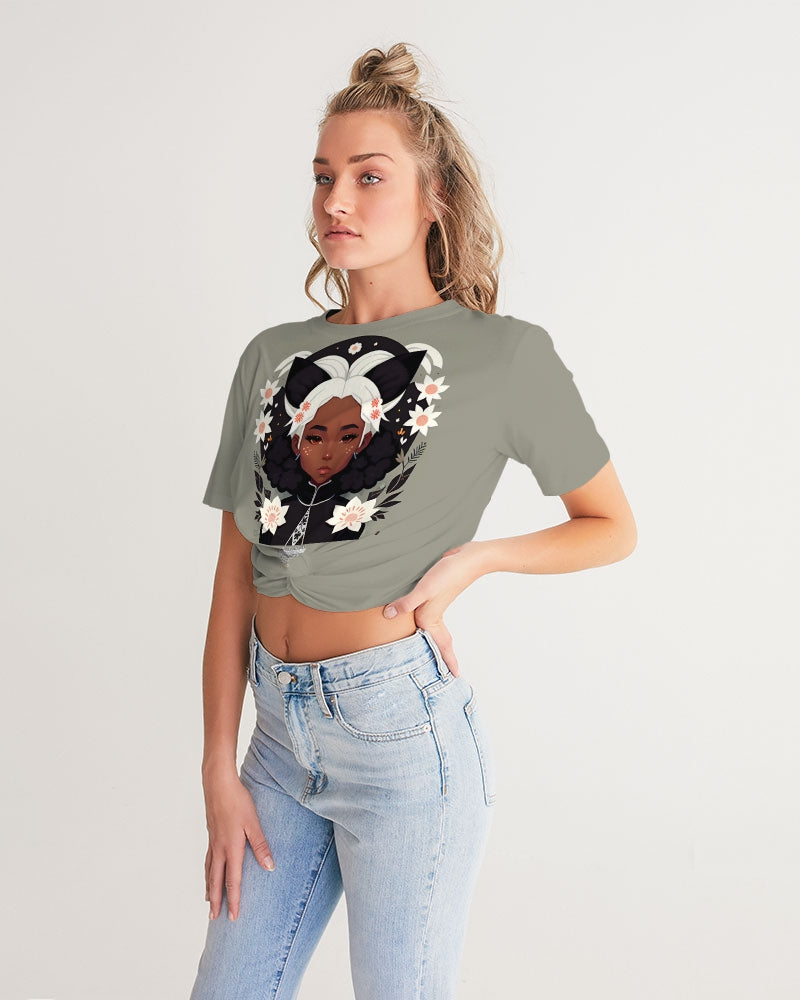 Nubian girl silver fox Women's Twist-Front Cropped Tee