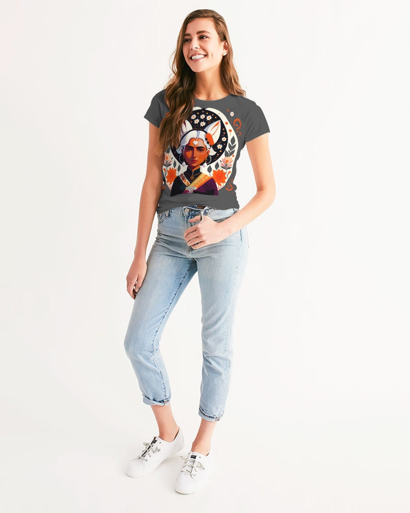 Indian Silver fox Women's Tee