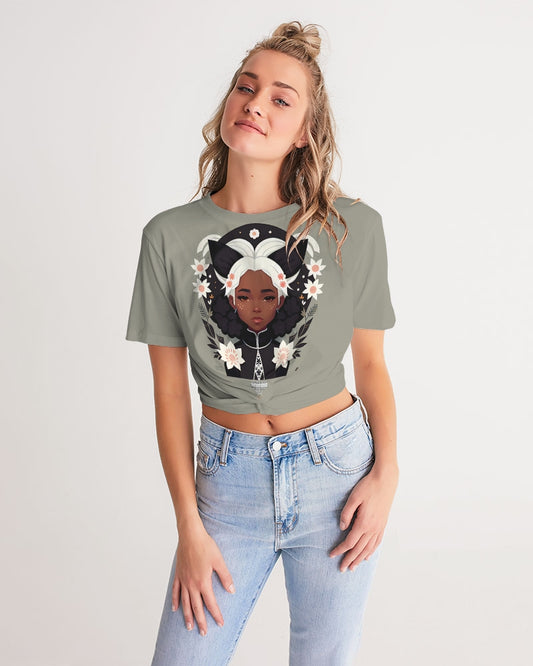 Nubian girl silver fox Women's Twist-Front Cropped Tee