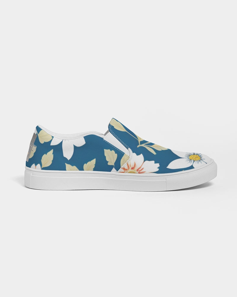 Dark blue background and white flower pattern Women's Slip-On Canvas Shoe