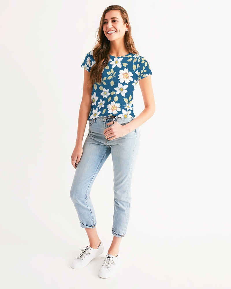 Dark blue background and white flower pattern Women's All-Over Print Tee