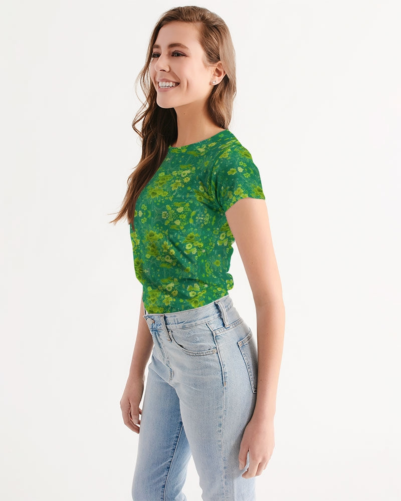 Green lush Repeat pattern Women's Tee