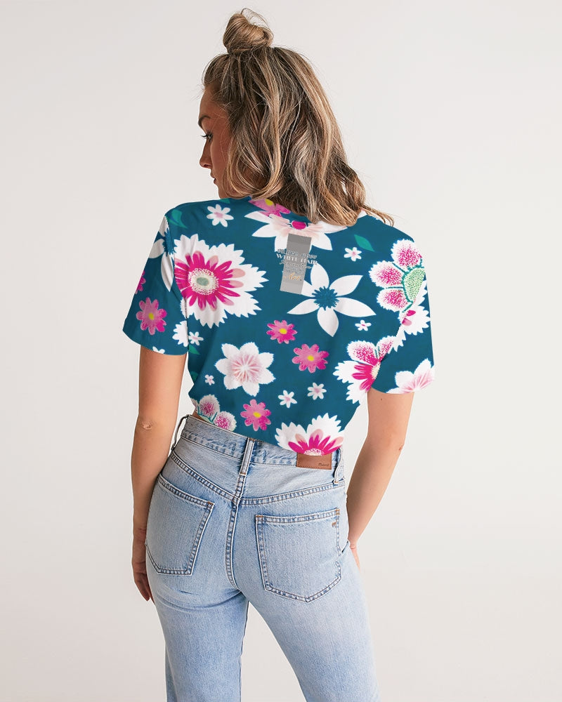 Beautiful floral pattern Women's All-Over Print Twist-Front Cropped Tee