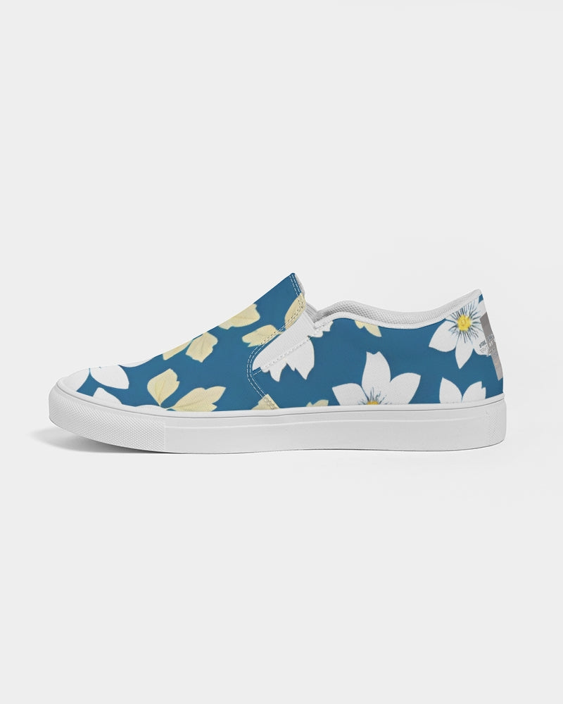 Dark blue background and white flower pattern Women's Slip-On Canvas Shoe