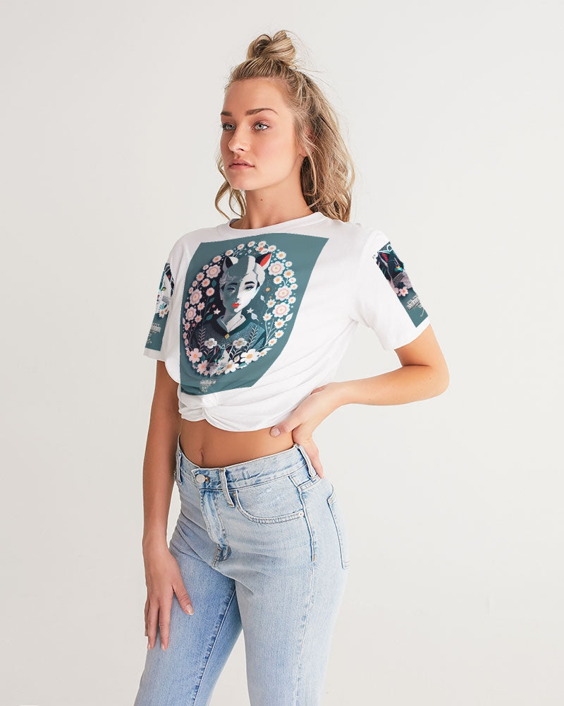 Silverfox flower Women's Twist-Front Cropped Tee