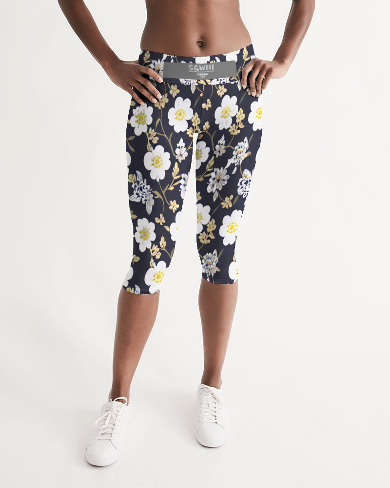 Pink flower black background Women's All-Over Print Mid-Rise Capri