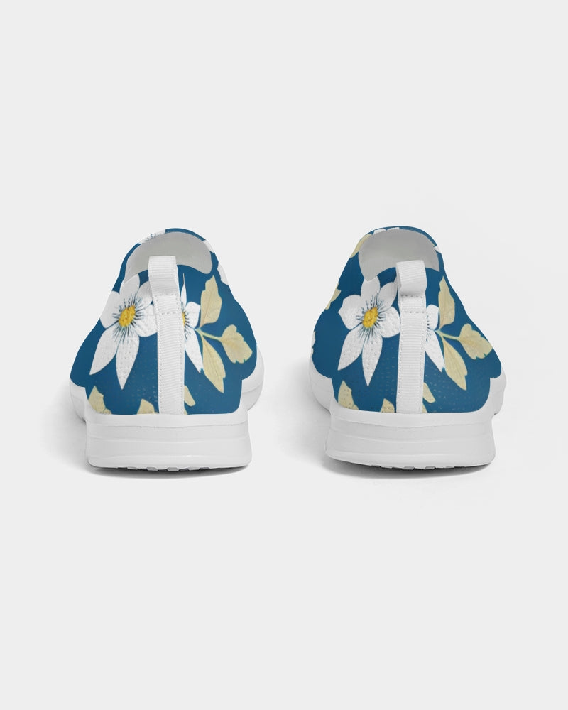 Dark blue background and white flower pattern Women's Slip-On Flyknit Shoe