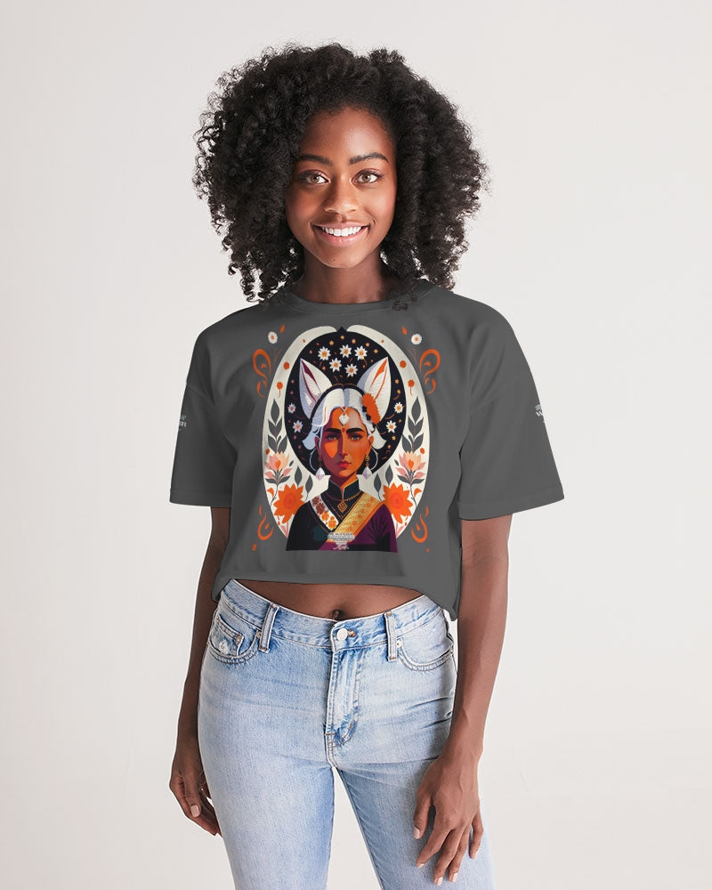 Indian Silver fox Women's Lounge Cropped Tee