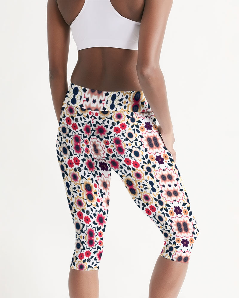 Abstract flower pattern Women's All-Over Print Mid-Rise Capri