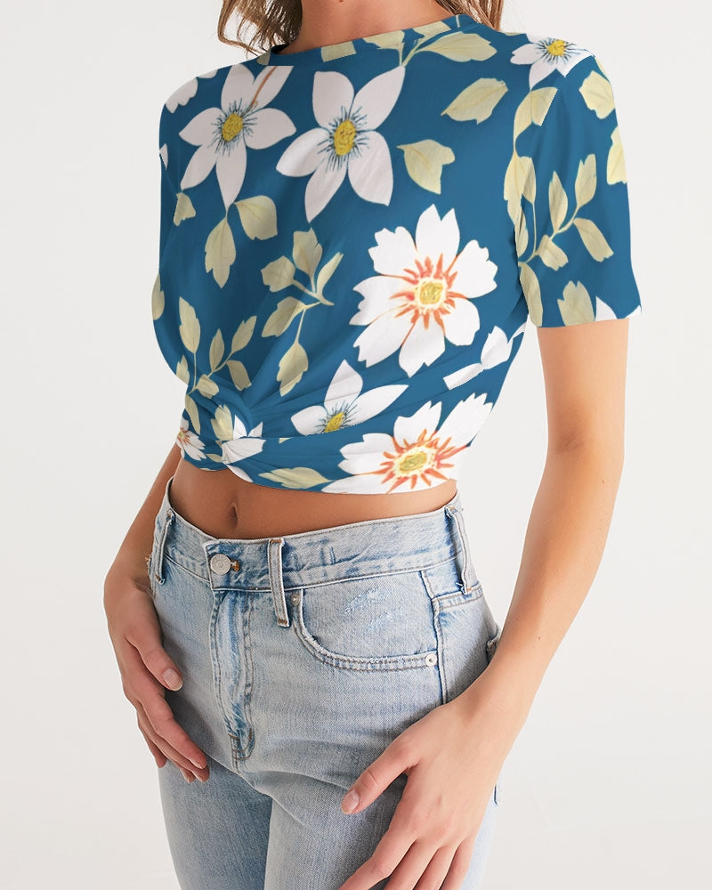 Dark blue background and white flower pattern Women's All-Over Print Twist-Front Cropped Tee