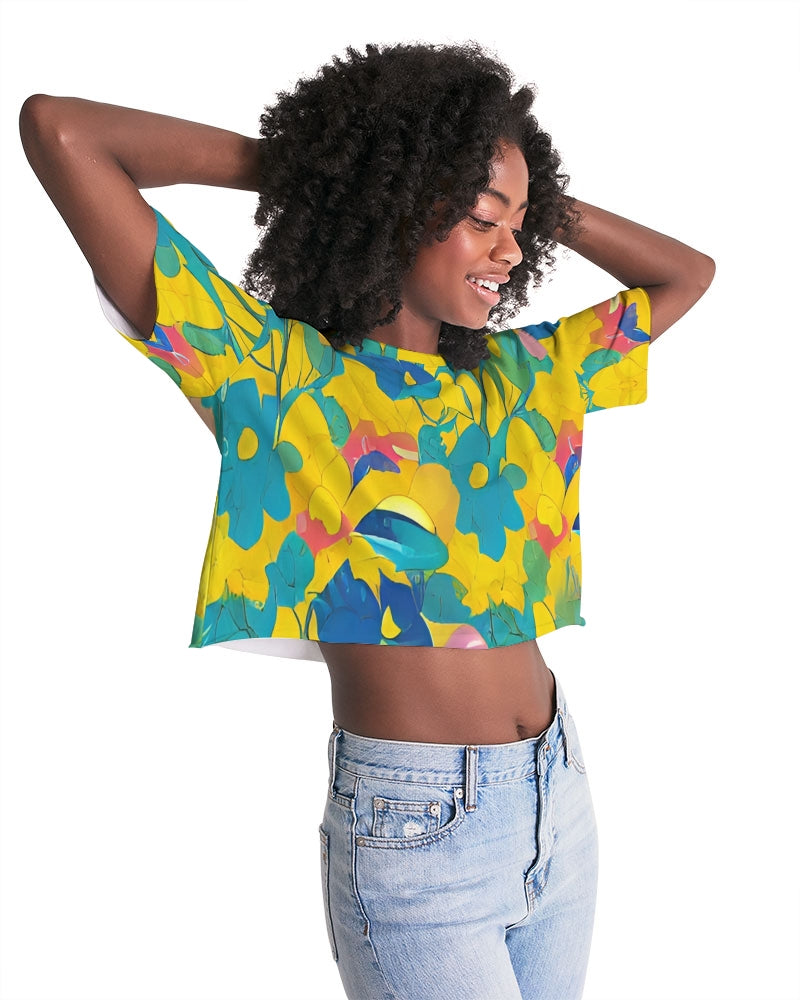 Beautiful yellow and blue hint of red pattern Women's Lounge Cropped Tee