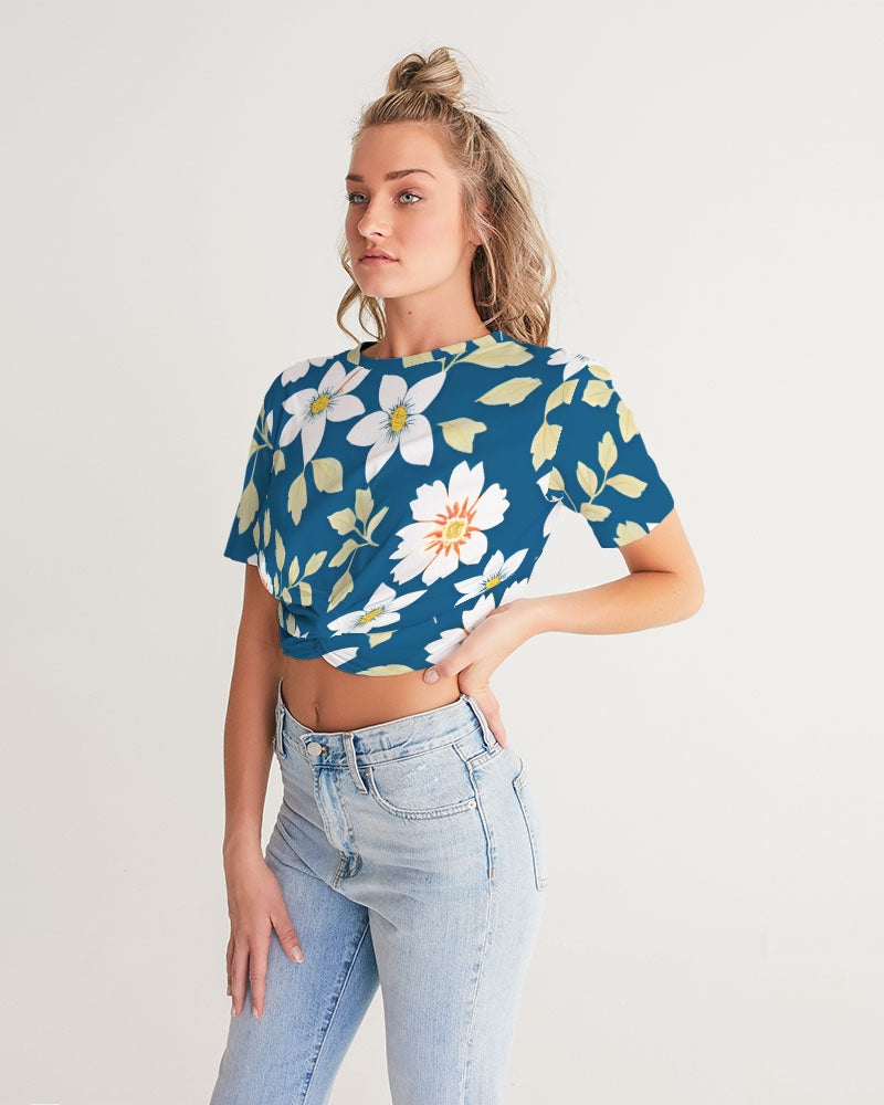 Dark blue background and white flower pattern Women's All-Over Print Twist-Front Cropped Tee