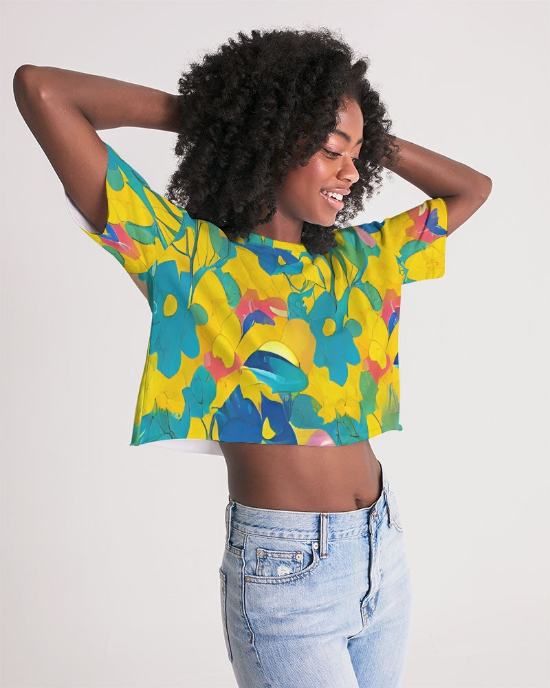 Beautiful yellow and blue hint of red pattern Women's Lounge Cropped Tee